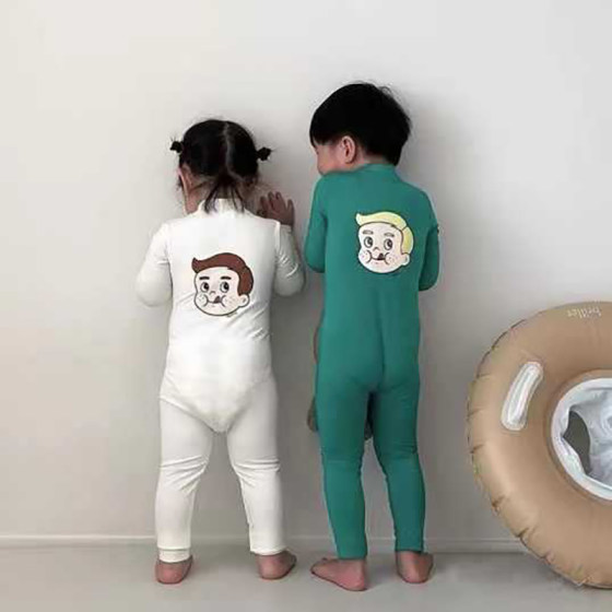 Quick-haired children's one-piece boy's sun protection long sleeves trousers travel cute children's swimsuit trend
Quick-haired children's one-piece boy's sun protection long sleeves trousers travel cute children's swimsuit trend