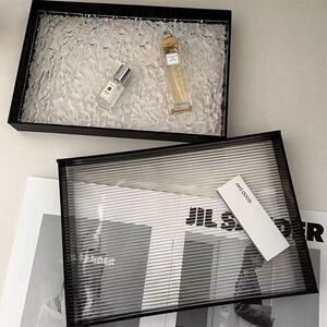 Hot-selling light luxury acrylic cup storage tray aromatherapy storage rack bed and breakfast hotel bathroom sink storage 
Hot-selling light luxury acrylic cup storage tray aromatherapy storage rack bed and breakfast hotel bathroom sink storage