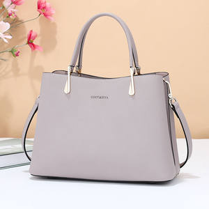 Mother's Day gift for middle-aged ladies genuine leather women's bag crossbody bag high-end cowhide large-capacity handbag 
Mother's Day gift for middle-aged ladies genuine leather women's bag crossbody bag high-end cowhide large-capacity handbag