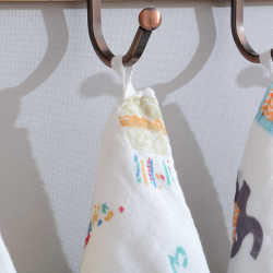 5 pieces of newborn baby six-layer pure cotton gauze small square towel baby towel absorbent children's face wash handkerchief for breastfeeding 5 pieces of newborn baby six-layer pure cotton gauze small square towel baby towel absorbent children's face wash handkerchief for breastfeeding