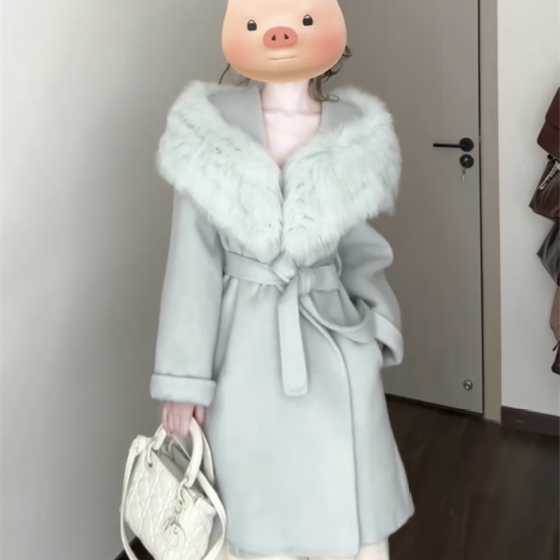 Rich family girl style blue fur collar double-sided wool coat for women in winter new high-end lace-up waist wool coat
Rich family girl style blue fur collar double-sided wool coat for women in winter new high-end lace-up waist wool coat