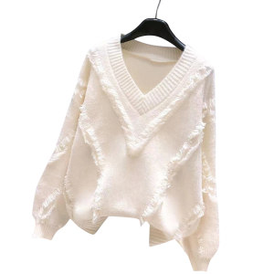 Autumn sweater women's loose V-neck tassel 2023 new autumn and winter thick red short bottoming shirt outer top 
Autumn sweater women's loose V-neck tassel 2023 new autumn and winter thick red short bottoming shirt outer top