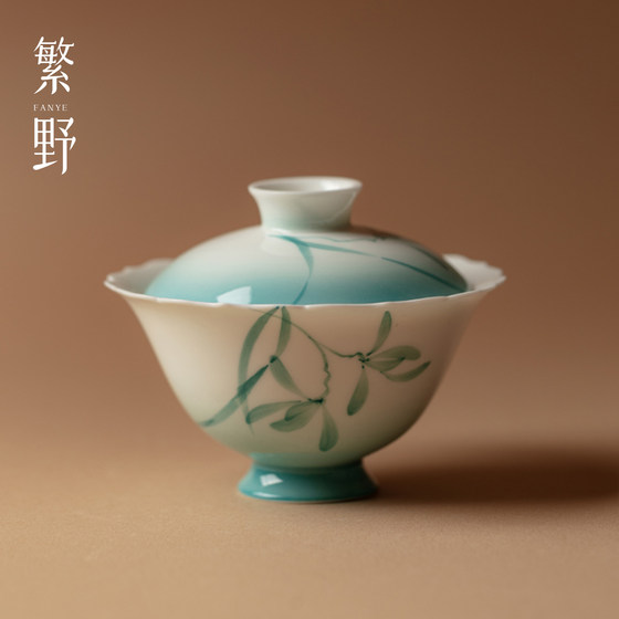 Fanye white porcelain lace mouth Ercai cover bowl with high-value ceramic hand-painted orchid kung fu tea set is not hot to make tea bowl
Fanye white porcelain lace mouth Ercai cover bowl with high-value ceramic hand-painted orchid kung fu tea set is not hot to make tea bowl