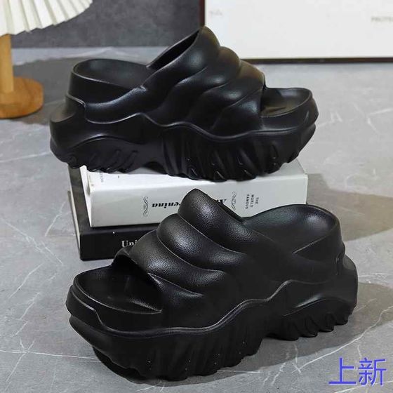 2024 new summer thick-soled high-heeled slope slippers with heels on the heels of the sponge cake sole to increase height and make people look slimming. New style of lazy flip-flops
2024 new summer thick-soled high-heeled slope slippers with heels on the heels of the sponge cake sole to increase height and make people look slimming. New style of lazy flip-flops
