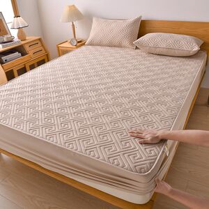 Class A waterproof fitted sheet quilted thickened Simmons thin mattress mattress protector dust-proof bed sheet three-piece set 
Class A waterproof fitted sheet quilted thickened Simmons thin mattress mattress protector dust-proof bed sheet three-piece set