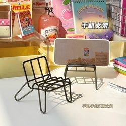 Cute Little Chair Phone Stand, Simple Desktop Design, ins Style, Creative Dormitory Desktop Ornament, Metal Portable Support Stand, 2024 New Model, Tablet iPad Stand, Lazy Person's Binge-Watching Gadget Cute Little Chair Phone Stand, Simple Desktop Design, ins Style, Creative Dormitory Desktop Ornament, Metal Portable Support Stand, 2024 New Model, Tablet iPad Stand, Lazy Person's Binge-Watching Gadget
