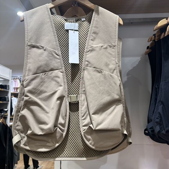 Fitting room men's and women's clothing couple's style 2024u spring and summer American retro workwear short vest vest jacket 47 hot
Fitting room men's and women's clothing couple's style 2024u spring and summer American retro workwear short vest vest jacket 47 hot