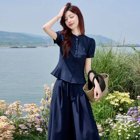 Fashionable and casual small fragrant shirt wide-leg pants suit for women 2025 summer new large size slimming and fat mm two-piece set
Fashionable and casual small fragrant shirt wide-leg pants suit for women 2025 summer new large size slimming and fat mm two-piece set