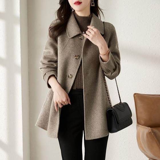 2025 autumn and winter new Hepburn style coat mid-length slim fit slim doll collar small wool coat for women
2025 autumn and winter new Hepburn style coat mid-length slim fit slim doll collar small wool coat for women