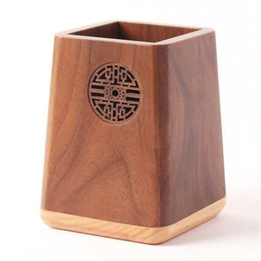 Walnut solid wood pen holder office desktop storage box Chinese wood creative luxury gift
Walnut solid wood pen holder office desktop storage box Chinese wood creative luxury gift