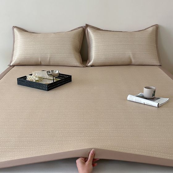High-end Class A Antibacterial Ice Wire Cooling Mat Three-piece Set Bed Sheet Style Machine Washable Ice Wire W Seat Summer Air Conditioning Mat
High-end Class A Antibacterial Ice Wire Cooling Mat Three-piece Set Bed Sheet Style Machine Washable Ice Wire W Seat Summer Air Conditioning Mat