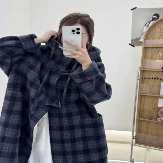 2025 autumn and winter new Korean retro hooded plaid mid-length double-sided wool coat single-breasted jacket for women
2025 autumn and winter new Korean retro hooded plaid mid-length double-sided wool coat single-breasted jacket for women