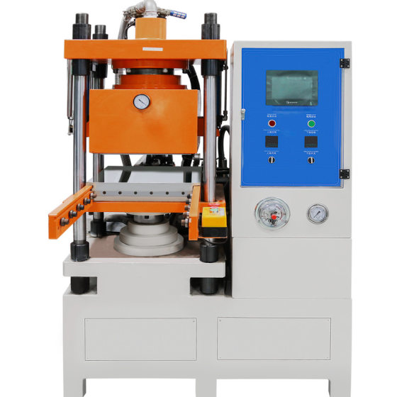 50 tons small hydraulic vulcanizer three-dimensional silicone mobile phone case equipment silicone drop molding flat vulcanizer
50 tons small hydraulic vulcanizer three-dimensional silicone mobile phone case equipment silicone drop molding flat vulcanizer
