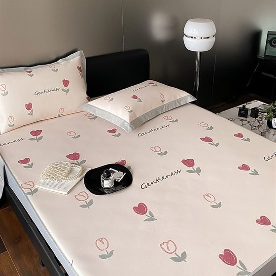 Small Fresh Printed A-class Ice Silk Cooling Mat 3-Piece Set Foldable Summer New Breathable Machine Washable 1.35m Bed Sheet Small Fresh Printed A-class Ice Silk Cooling Mat 3-Piece Set Foldable Summer New Breathable Machine Washable 1.35m Bed Sheet