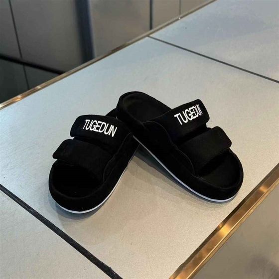 Slippers wear 2025 summer new cool u-drag Korean style trendy thick-soled heightened sandals Velcro flip-flops for men
Slippers wear 2025 summer new cool u-drag Korean style trendy thick-soled heightened sandals Velcro flip-flops for men