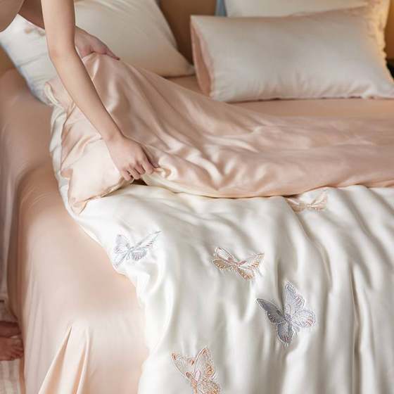 Class A mother and baby grade 100 Lanjing Tianshi four-piece set summer lace silk sheet quilt cover bedding 
Class A mother and baby grade 100 Lanjing Tianshi four-piece set summer lace silk sheet quilt cover bedding