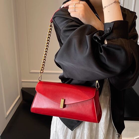 Korean wedding bag chain small square bag women's red envelope 2025 new bridesmaid bag handbag handbag fashionable red mobile phone bag
Korean wedding bag chain small square bag women's red envelope 2025 new bridesmaid bag handbag handbag fashionable red mobile phone bag