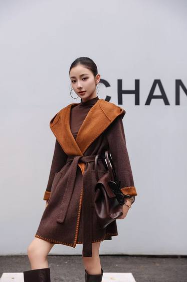 2025 autumn and winter new hooded lace-up double-sided double-wearing wool coat for women small mid-length woolen jacket
2025 autumn and winter new hooded lace-up double-sided double-wearing wool coat for women small mid-length woolen jacket