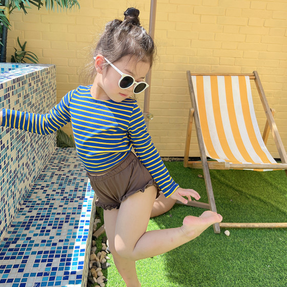Girls Swimsuit Summer New Children's Foreign Qi Body Long -sleeved Sunscreen Girl Baby Hot Spring Cute Striped Swimsuit Girls Swimsuit Summer New Children's Foreign Qi Body Long -sleeved Sunscreen Girl Baby Hot Spring Cute Striped Swimsuit