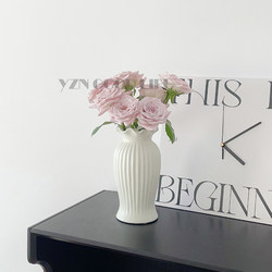 French-Style Ceramic Vase with a High-End Feel, Suitable for Flower Arrangements, Dried Flowers, Vintage Living Room, Water-Cultivated Flowers, Decorative Art, White Cream Style French-Style Ceramic Vase with a High-End Feel, Suitable for Flower Arrangements, Dried Flowers, Vintage Living Room, Water-Cultivated Flowers, Decorative Art, White Cream Style