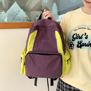 Japanese niche retro color matching backpack female 2025 student outdoor sports lightweight backpack travel school bag female 
Japanese niche retro color matching backpack female 2025 student outdoor sports lightweight backpack travel school bag female