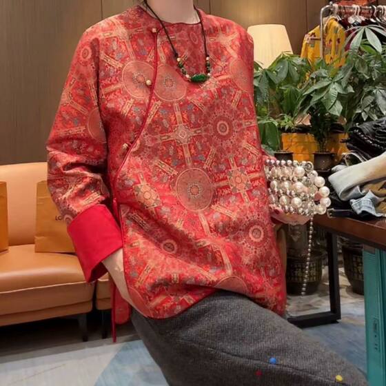 New Chinese New Year Red Embroidery High-end Tang Dynasty Shirt Women's 2025 New Temperament Slim and Versatile Festive Top
New Chinese New Year Red Embroidery High-end Tang Dynasty Shirt Women's 2025 New Temperament Slim and Versatile Festive Top