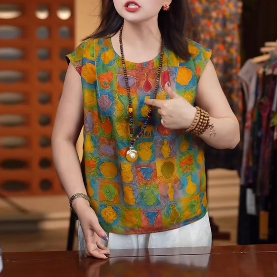 Chinese retro color printed sleeveless shirt for women 2025 summer new casual Chinese style printed vest top
Chinese retro color printed sleeveless shirt for women 2025 summer new casual Chinese style printed vest top