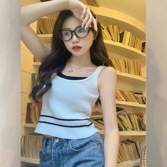 Summer white slim fit fake two-piece knitted suspender vest new style outside wearing hot girl sleeveless base short top Summer white slim fit fake two-piece knitted suspender vest new style outside wearing hot girl sleeveless base short top