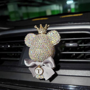 Car perfume car air conditioner air outlet aromatherapy light fragrance manufacturer big head bear car interior decoration supplies ornaments 
Car perfume car air conditioner air outlet aromatherapy light fragrance manufacturer big head bear car interior decoration supplies ornaments