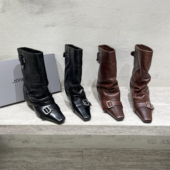 European women's boots 2025 autumn new genuine leather square toe thin heel belt buckle sleeve mid-length boots fashion Martin boots
European women's boots 2025 autumn new genuine leather square toe thin heel belt buckle sleeve mid-length boots fashion Martin boots