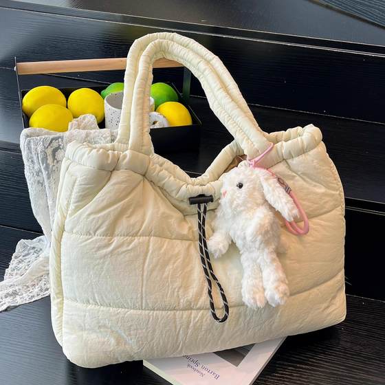 Large-capacity casual bubble cotton tote bag for women 2025 autumn and winter work commuter bag travel shoulder bag handbag bag
Large-capacity casual bubble cotton tote bag for women 2025 autumn and winter work commuter bag travel shoulder bag handbag bag