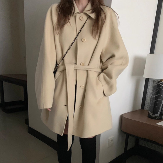 Korean chic winter new retro temperament lapel strap waist slimming mid-length solid color tweed jacket for women
Korean chic winter new retro temperament lapel strap waist slimming mid-length solid color tweed jacket for women