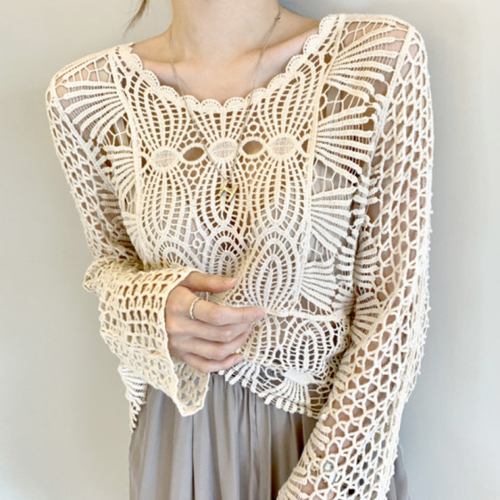 South Korea Chic summer gentle temperament round neck hook flower hollow design loose long -sleeved sunscreen shirt girl
South Korea Chic summer gentle temperament round neck hook flower hollow design loose long -sleeved sunscreen shirt girl