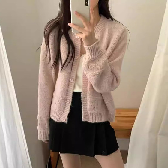 Korean chic autumn sweet and gentle style hollow pattern loose long sleeve soft glutinous knitted cardigan sweater jacket for women
Korean chic autumn sweet and gentle style hollow pattern loose long sleeve soft glutinous knitted cardigan sweater jacket for women