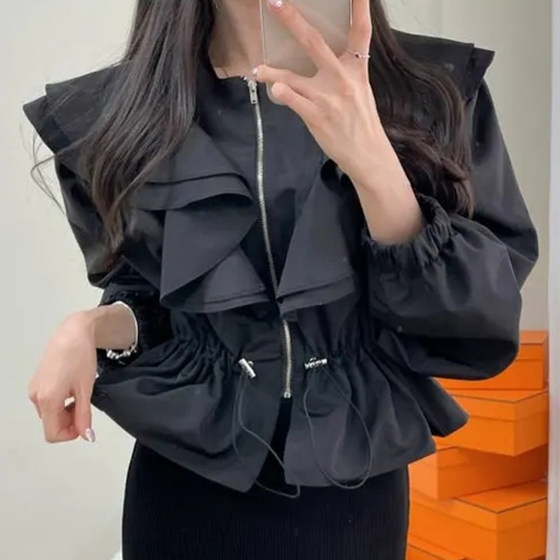 Korean chic autumn French retro spliced ruffled drawstring waist long sleeve short windbreaker jacket for women
Korean chic autumn French retro spliced ruffled drawstring waist long sleeve short windbreaker jacket for women