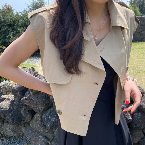South Korea Chic summer retro versatile solid color buckle design sense niche loose short trench coat vest female South Korea Chic summer retro versatile solid color buckle design sense niche loose short trench coat vest female