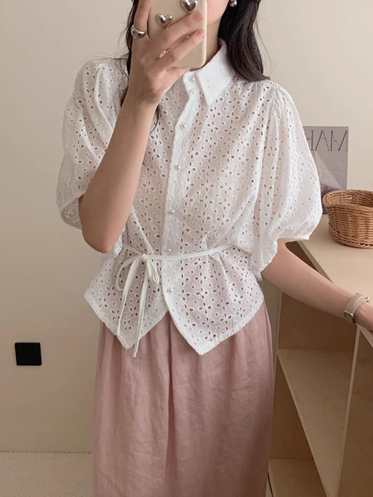 Korean chic summer gentle retro lapel hollow embroidery jacquard design lace versatile bat sleeve shirt for women
Korean chic summer gentle retro lapel hollow embroidery jacquard design lace versatile bat sleeve shirt for women