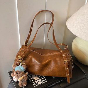 Underarm bag women's 2025 new trendy autumn and winter high-end retro shoulder bag work commuter women's bag hand bag 
Underarm bag women's 2025 new trendy autumn and winter high-end retro shoulder bag work commuter women's bag hand bag
