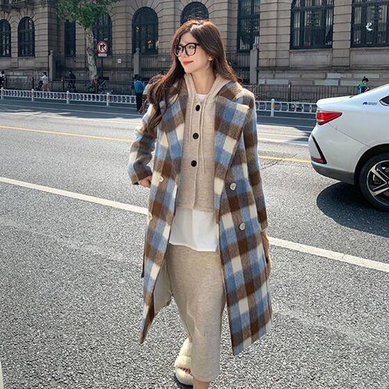 Mid-length Hepburn-style woolen coat for women 2025 autumn and winter new Korean high-end knee woolen coat
Mid-length Hepburn-style woolen coat for women 2025 autumn and winter new Korean high-end knee woolen coat
