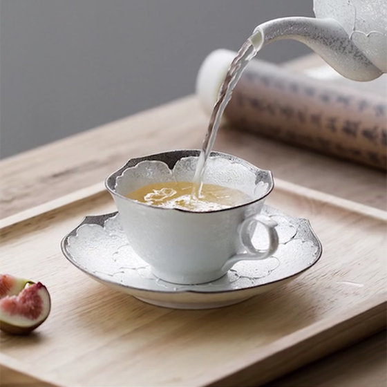 Japanese imported Aritayaki Manshan Kiln Pearl White Peony Handmade Teapot Coffee Cup British Afternoon Tea Cup Set
Japanese imported Aritayaki Manshan Kiln Pearl White Peony Handmade Teapot Coffee Cup British Afternoon Tea Cup Set