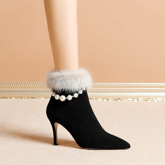 Leather short boots for women pearl mink fur pointed toe thin heels high heels autumn and winter plus velvet ankle boots retro banquet fashion boots
Leather short boots for women pearl mink fur pointed toe thin heels high heels autumn and winter plus velvet ankle boots retro banquet fashion boots
