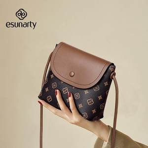 Presbyterian small bag for women 2025 new fashionable high-end bucket bag casual versatile large capacity crossbody bag 
Presbyterian small bag for women 2025 new fashionable high-end bucket bag casual versatile large capacity crossbody bag