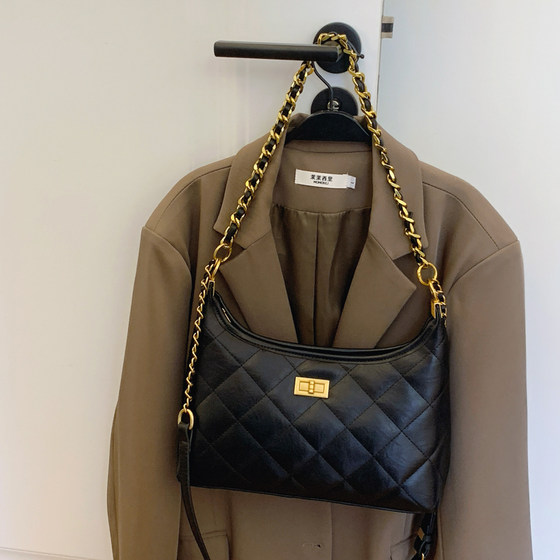 This year's popular bag for women's 2025 new niche diamond chain underarm tote bag one-shoulder crossbody bag 
This year's popular bag for women's 2025 new niche diamond chain underarm tote bag one-shoulder crossbody bag