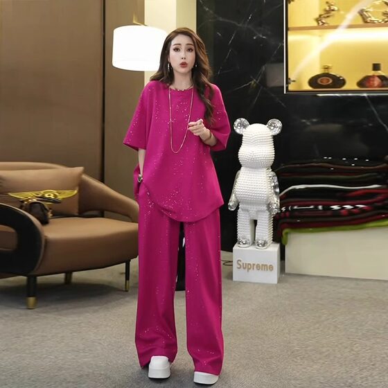 European large size slightly fat mm dopamine suit for women 2025 summer fashion shiny high waist wide-leg pants two-piece set
European large size slightly fat mm dopamine suit for women 2025 summer fashion shiny high waist wide-leg pants two-piece set
