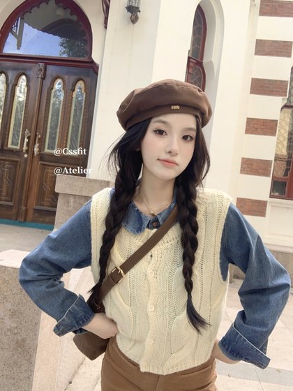 Chi umbrella Swiss milk cover milk white horse wool button twist vest women's vest top
Chi umbrella Swiss milk cover milk white horse wool button twist vest women's vest top