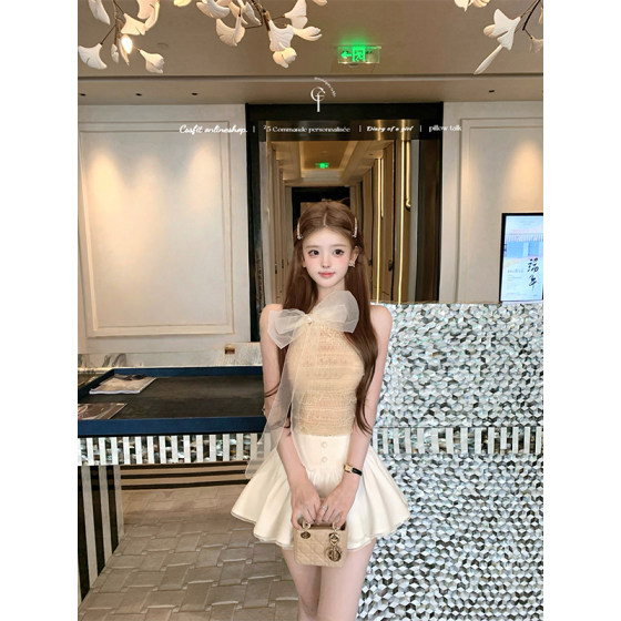 Chi umbrella 25/ss citrus liqueur lace bow temperament halter neck top fluffy skirt suit
Chi umbrella 25/ss citrus liqueur lace bow temperament halter neck top fluffy skirt suit
