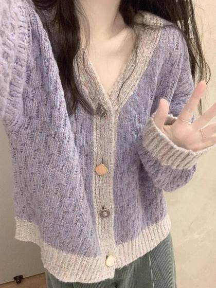 New v-neck short sweater coat for women autumn and winter small fragrant milk fufu loose soft waxy knitted cardigan top 
New v-neck short sweater coat for women autumn and winter small fragrant milk fufu loose soft waxy knitted cardigan top