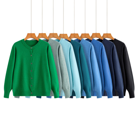 Autumn and winter round neck knitted cardigan for women in warmth, solid color jacket top casual single-breasted sweater long sleeves
Autumn and winter round neck knitted cardigan for women in warmth, solid color jacket top casual single-breasted sweater long sleeves