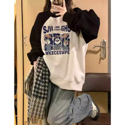 Fall and winter New arrival Korean Raglan Sleeve Contrast Color Fleece-lined Print Sweatshirt Loose lazy style Mid Length Long Length Small Tops Fall and winter New arrival Korean Raglan Sleeve Contrast Color Fleece-lined Print Sweatshirt Loose lazy style Mid Length Long Length Small Tops
