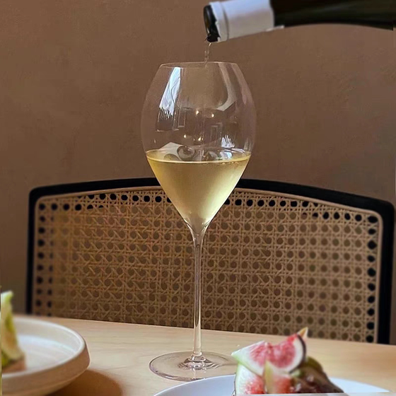 Ultra-thin handmade champagne glass high-end sense goblet glass crystal glass red wine glass white wine glass sparkling wine glass
Ultra-thin handmade champagne glass high-end sense goblet glass crystal glass red wine glass white wine glass sparkling wine glass